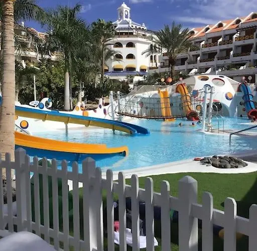 아파트 Exterior Con Vistas